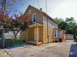 229 S Park Ave, Waukegan, IL 60085