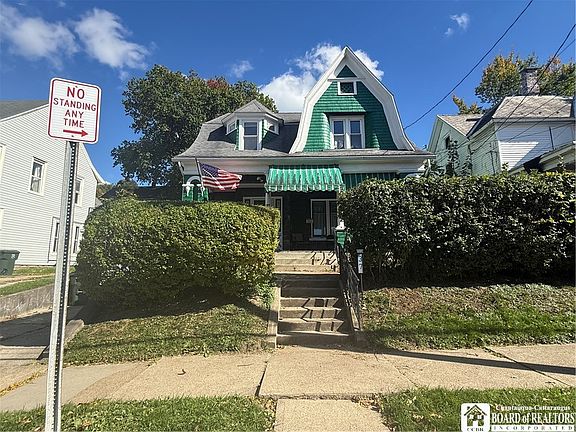 5th image of 212 Front St