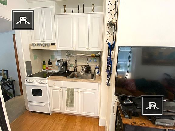 2nd image of 9 Mount Ida St #4