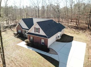 999 Dolly Nixon Rd, Senoia, GA 30276