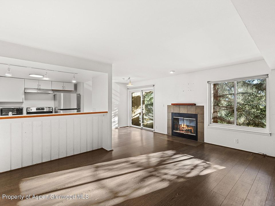 1st image of 35 Lower Woodbridge Rd