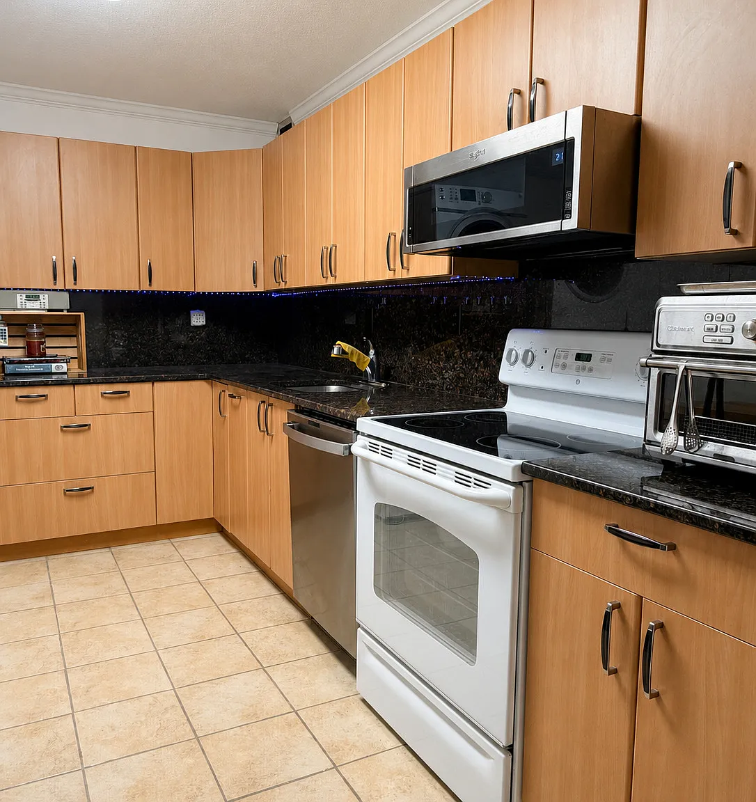 2 bed, 986 sqft, $2,400 — Photo 3