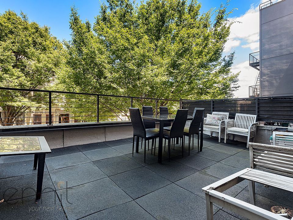 1st image of 810 Saint Johns Pl #2L