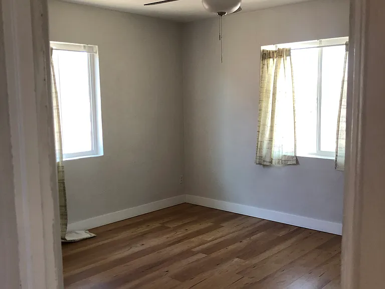 3022 E 1st St #1 — Photo 25