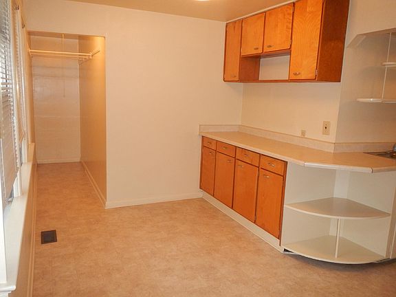 5th image of 1716 6th St W