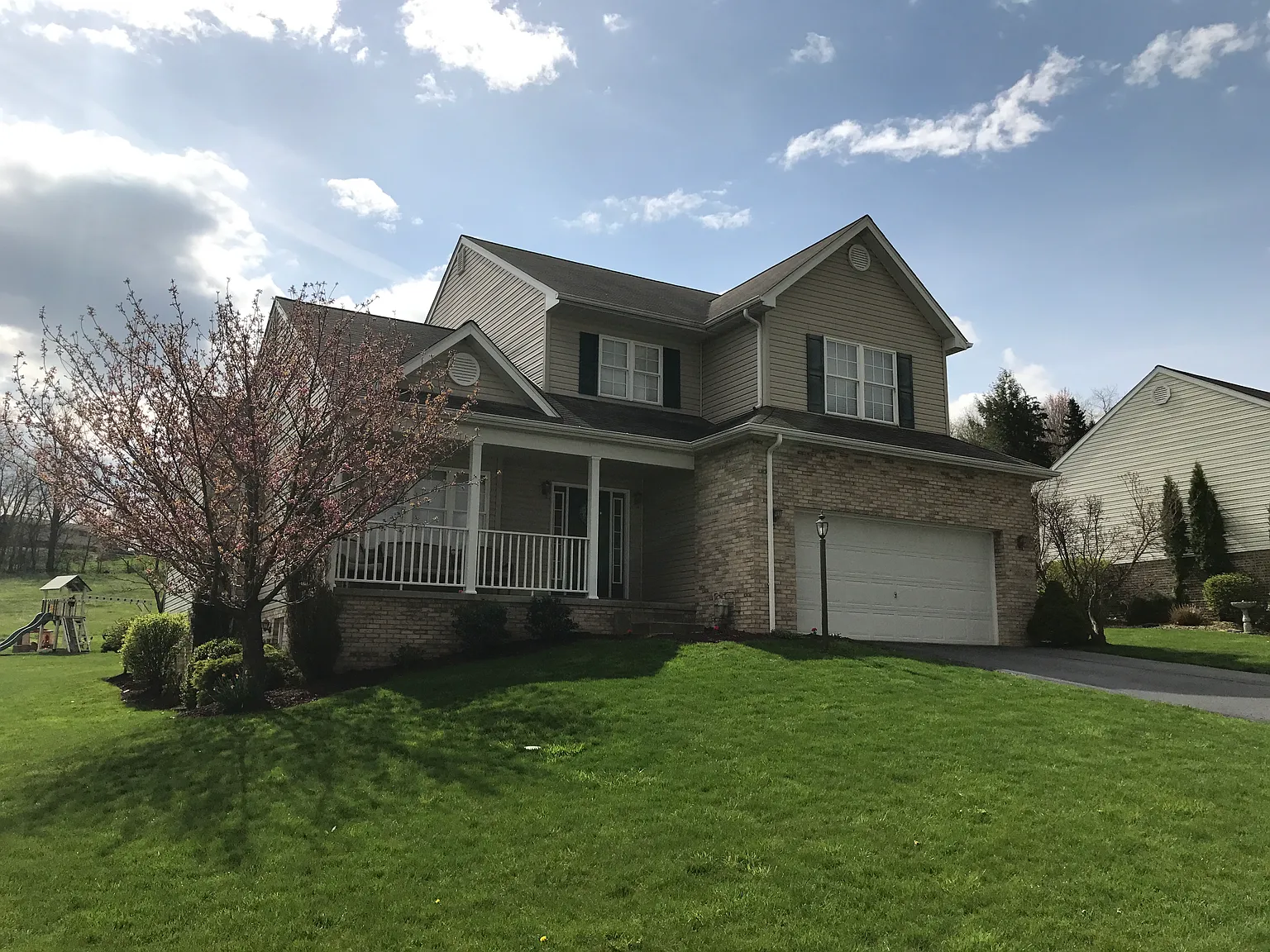 1321 Deerfield Ln photo 1
