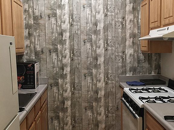 3rd image of 116 W 136th St #Bb
