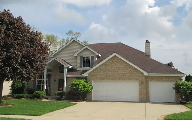 24019 W Douglas Dr photo 1