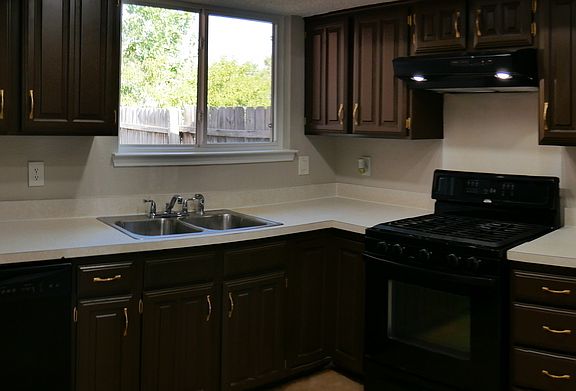 4th image of 2213 Spicewood Ln