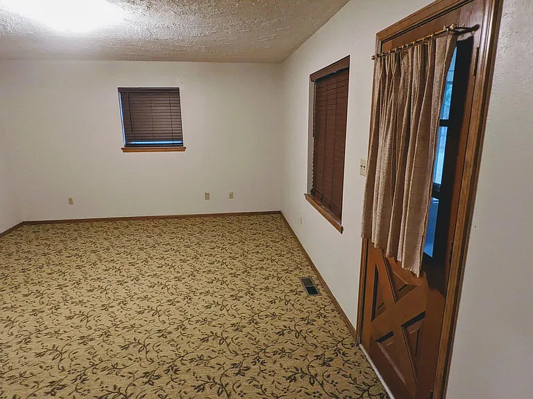 2657 Chateau Dr — Photo 46