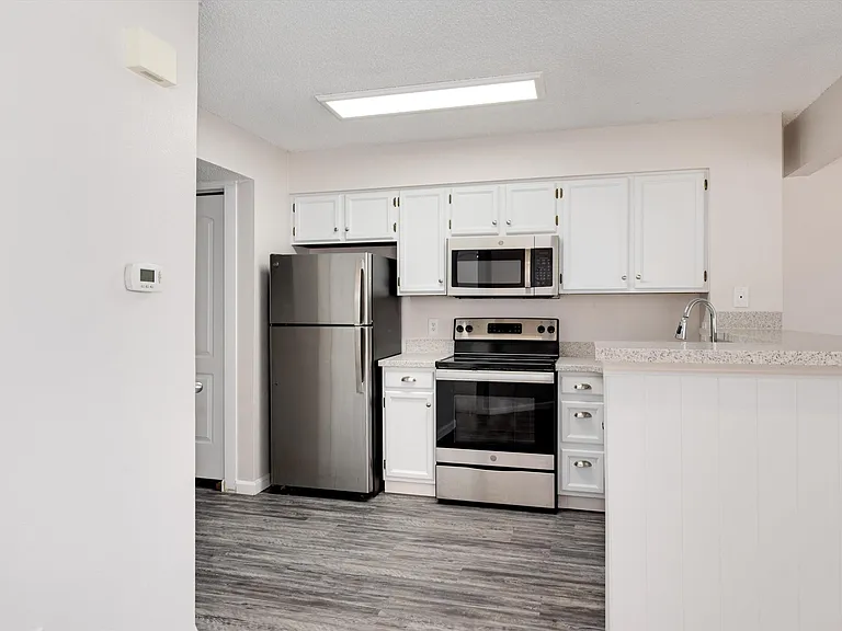 13873 E Lehigh Ave #D — Photo 18