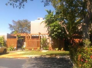 11307 NW 15th Ct, Pembroke Pines, FL 33026