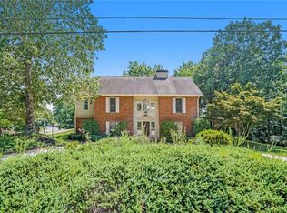 3502 River Road Cir, Gainesville, GA 30506