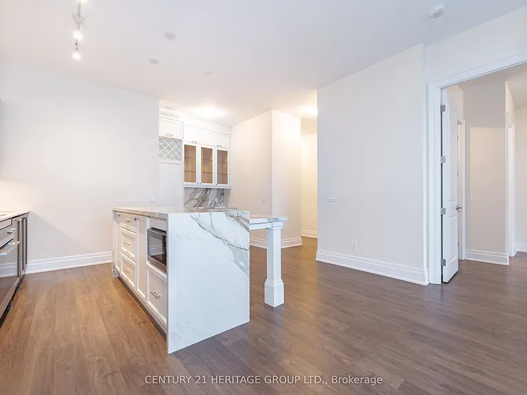 9075 Jane St #Penthouse 02 — Photo 20