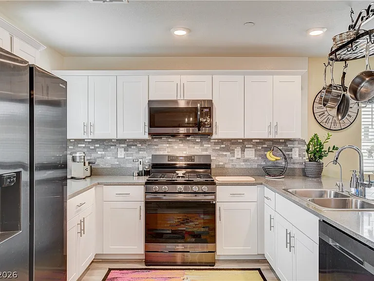 3715 Brilliant Sunset St — Photo 16