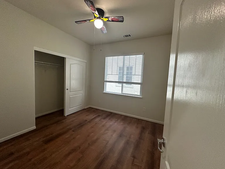 Upstairs Bedroom2 with sliding door closet
