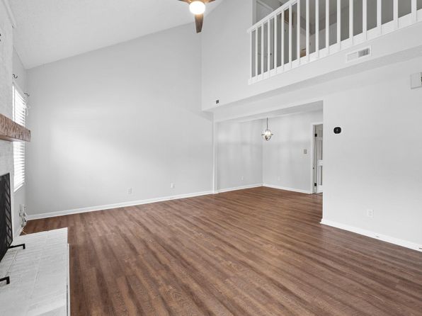 937 Wildwood Square Ct