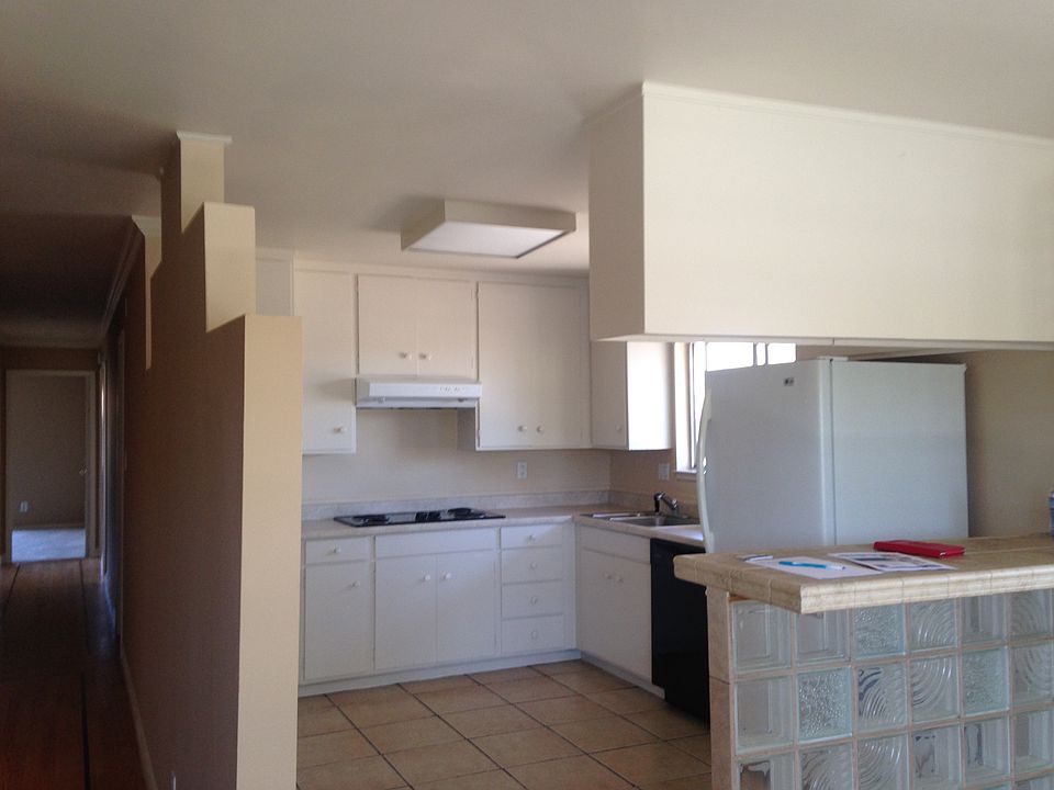 2nd image of 9 Sonoma St APT E