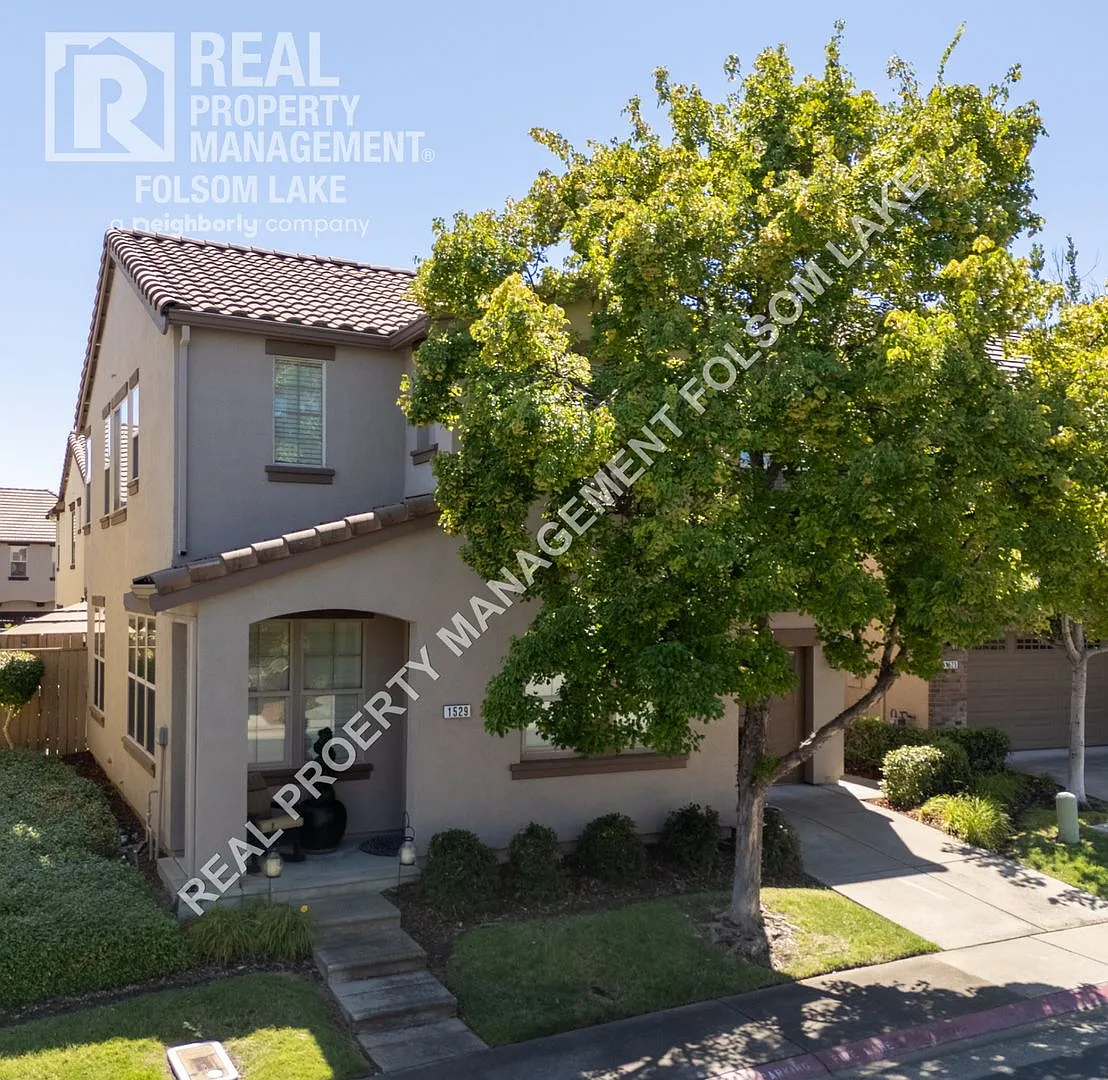 Exquisitely Furnished 3bd 2.5ba - Folsom in The Parkway Neighborhood — Photo 1