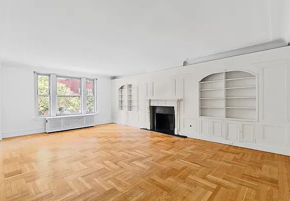 4th image of 1160 Park Ave #2A