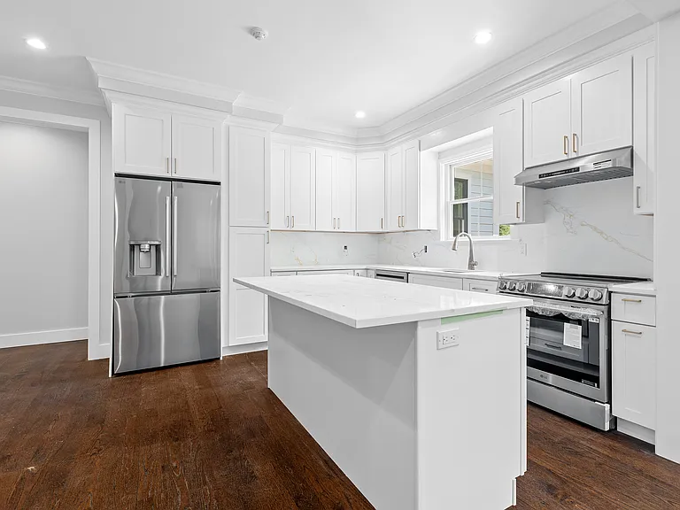 35 Old Bedford Rd #B — Photo 7