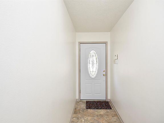 4th image of 1606 Byron Ave