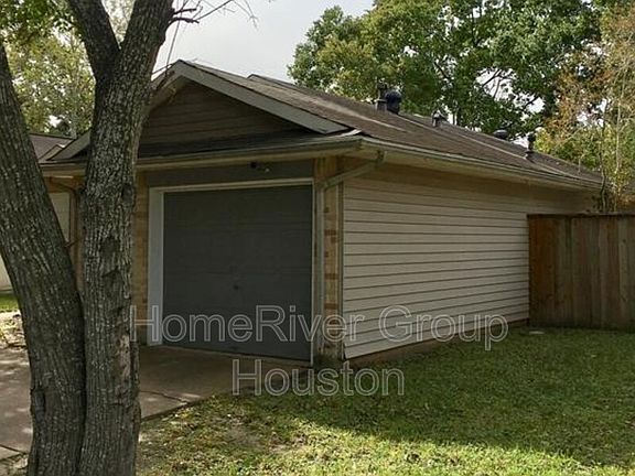 3rd image of 1747 Brickarbor Dr