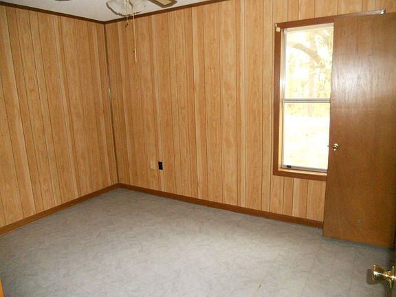 3rd image of 1302 Cathy Ln