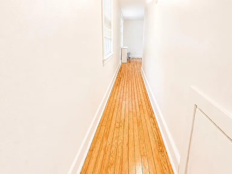 522 E Main St #B — Photo 8