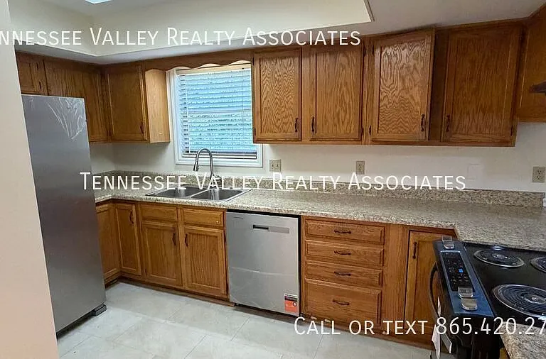 1277 Halifax Rd — Photo 8