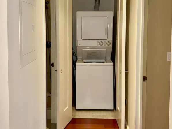 100 Riverside Boulevard image 6 of 22