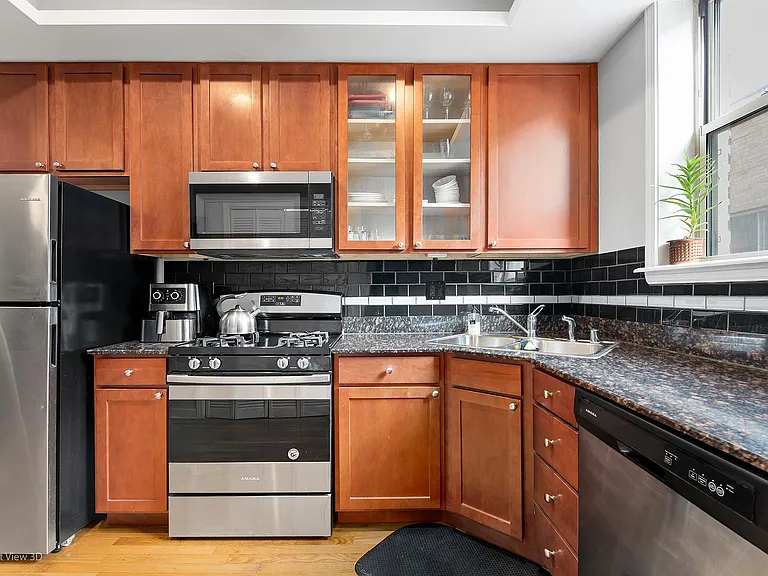 1522 W Fargo Ave #2N — Photo 5