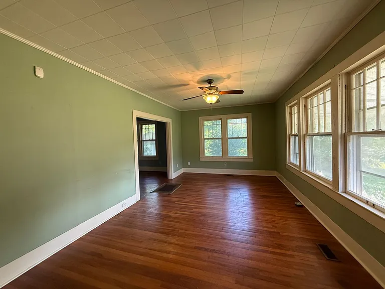 1101 Olive St — Photo 3