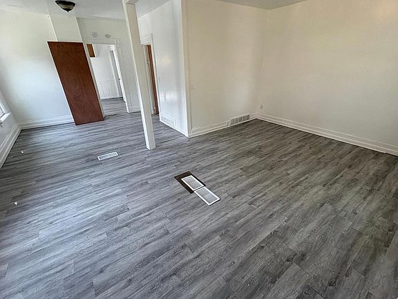 3rd image of 2915 W Vine STREET