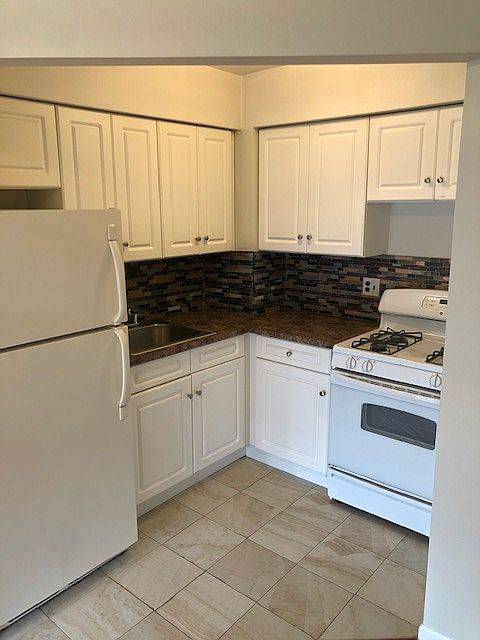 1st image of 25-94 36th St #5