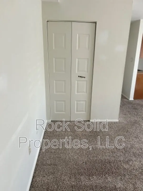 1 bed, 1.0 bath, 700 sqft, $950 — Photo 2