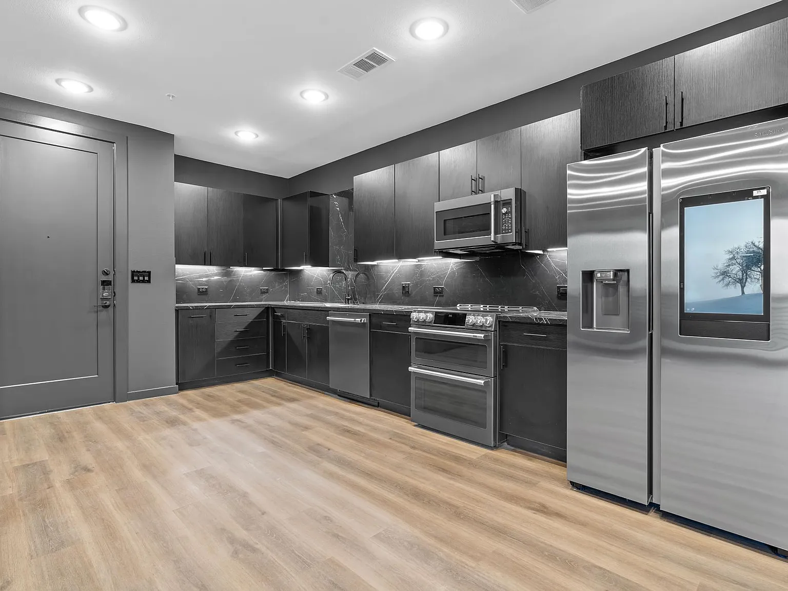 2 bed, 1022 sqft, $2,350 — Photo 4