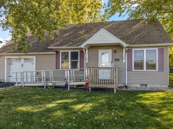 845 E North St, Coal City, IL 60416