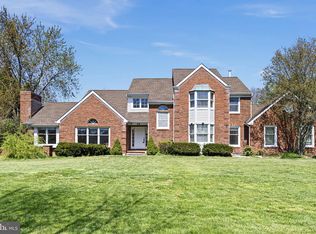 19 Garnet Ln, Princeton Junction, NJ 08550