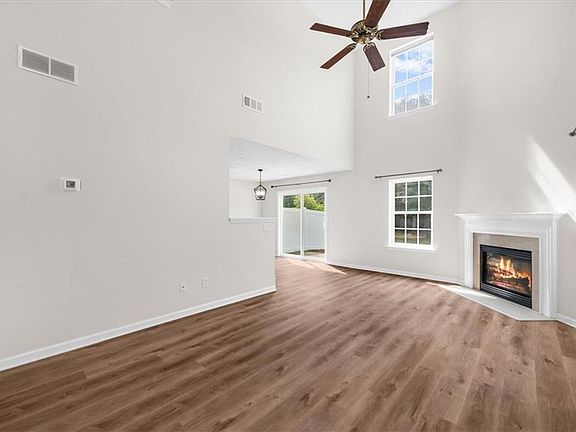 3rd image of 5180 Sky Ridge Way