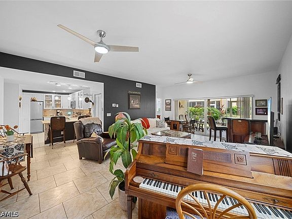 3rd image of 15461 Bellamar Circle 1912