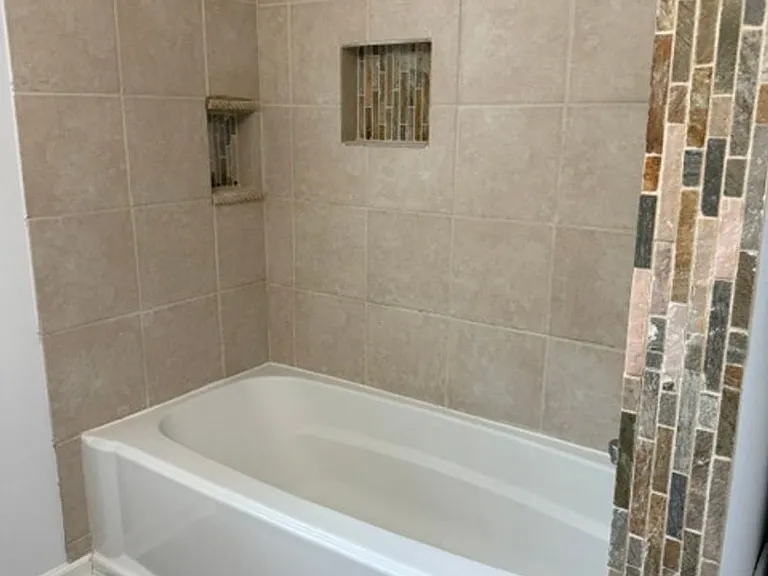 302 Cottonwood Ln — Photo 18