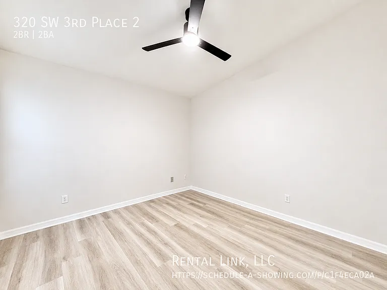 320 SW 3rd Pl #2 — Photo 24