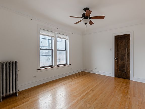 4th image of 4211 N Kedvale Ave APT 3G