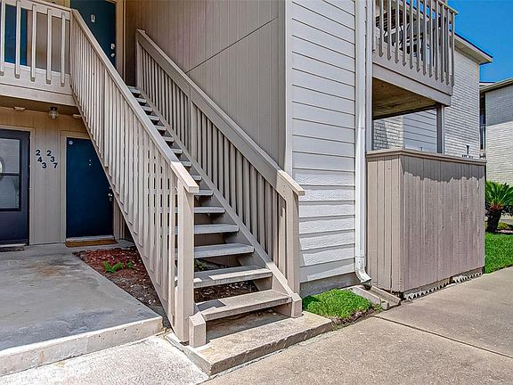 3rd image of 3919 Fairmont Pkwy APT 237