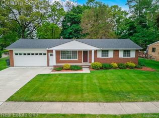 53216 Bruce Hill Dr, Utica, MI 48316