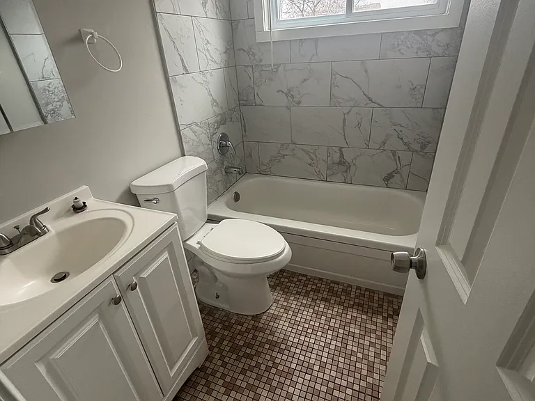 Twin Place Apartments — Photo 6