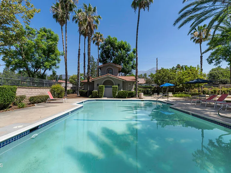 1549 Spyglass Dr — Photo 34