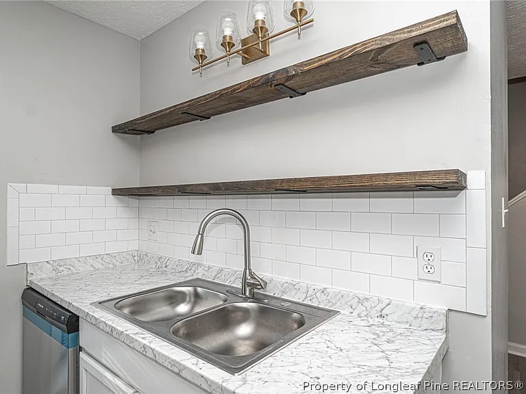 5717 Aftonshire Dr — Photo 8