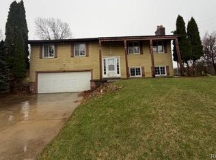 4630 Hummer Lake Rd, Ortonville, MI 48462